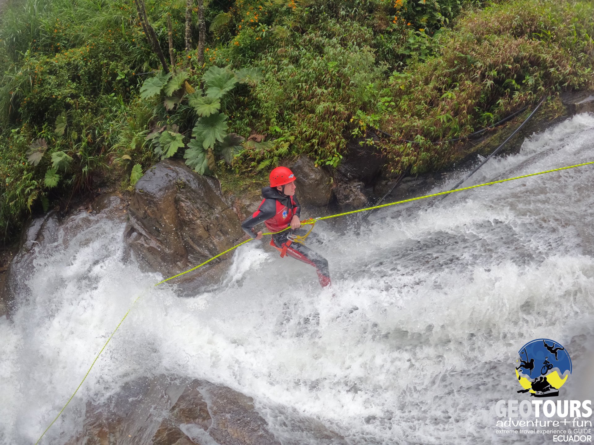 Canyoning Chamana - Half Day Tour level III